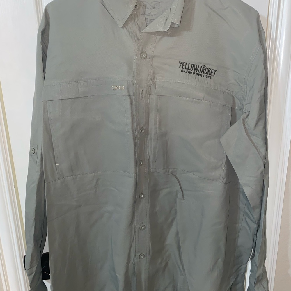 Men’s GameGuard outdoor shirt.